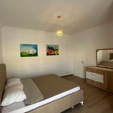 Oyster Apartment *